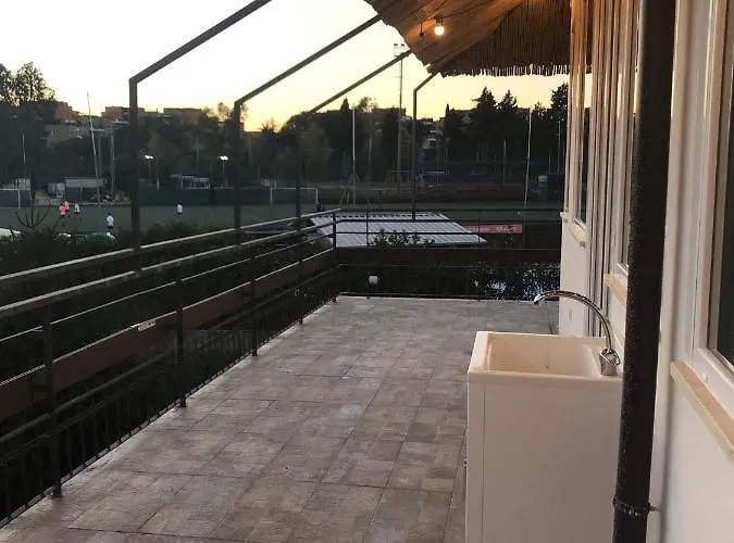 Grande, Terrazzato Perfetto Per Famiglie E Gruppi *