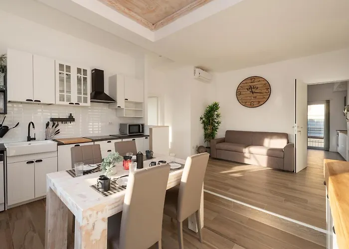 Grande, Terrazzato Perfetto Per Famiglie E Gruppi Rome